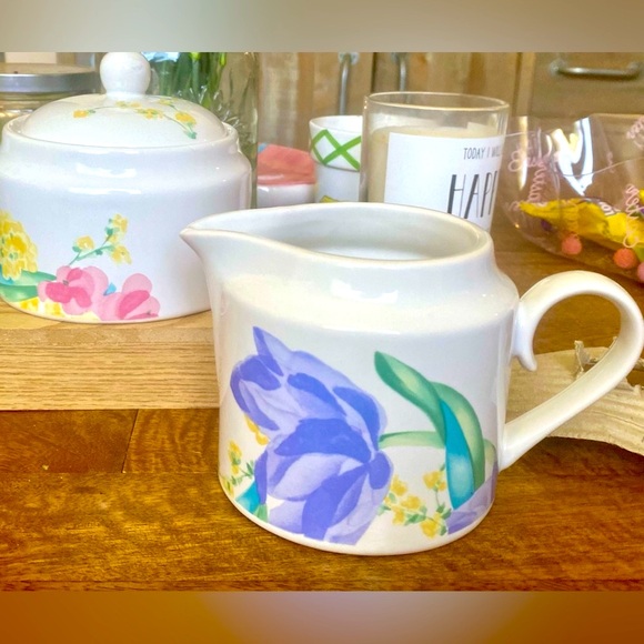 International China Floradale Cream and Sugarbowl set - Picture 2 of 7